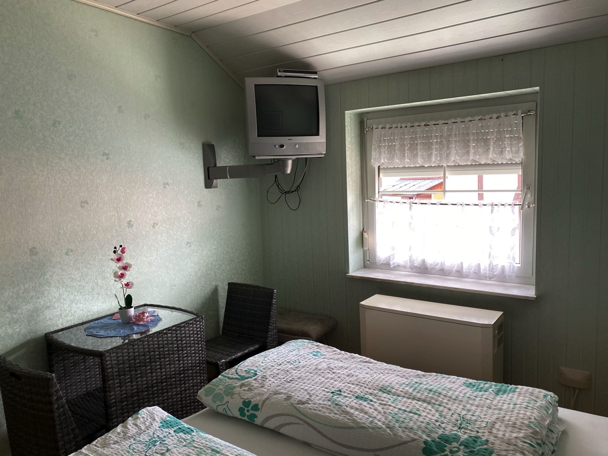 Doppelzimmer Gästehaus Birgit zum Rosengarten Breitau